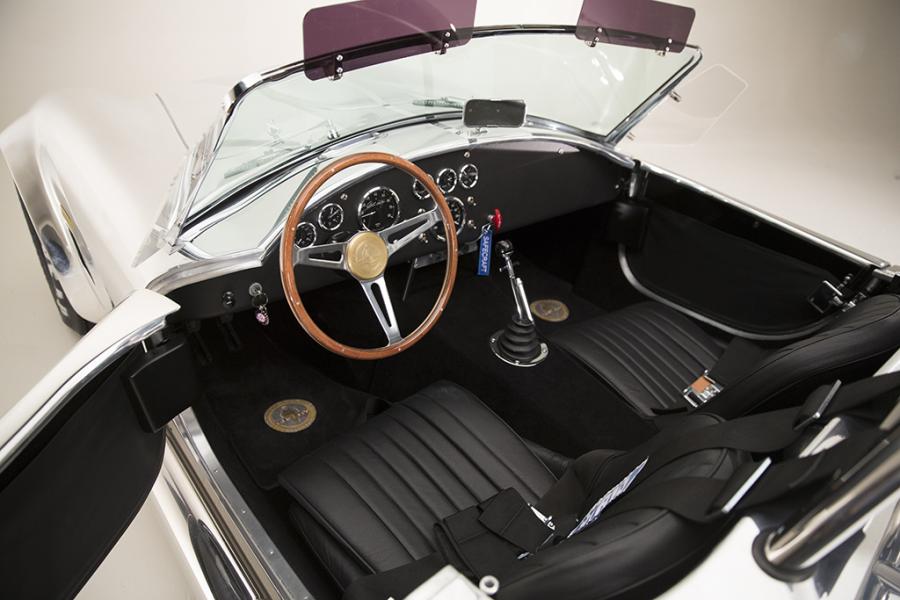  Shelby Cobra 427 50th Anniversary Edition 2015 года  (фото 8 из 9)